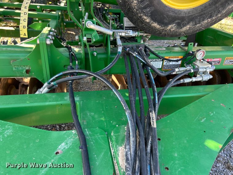 image for item YA1142 2018 John Deere 2330 mulch finisher