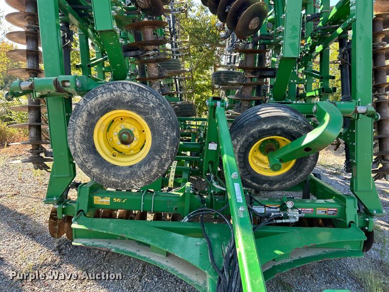 image for item YA1142 2018 John Deere 2330 mulch finisher