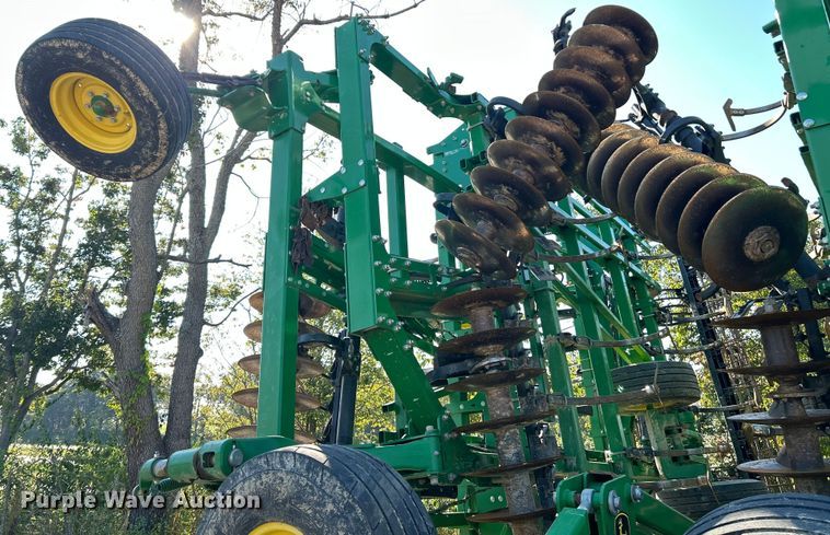 image for item YA1142 2018 John Deere 2330 mulch finisher