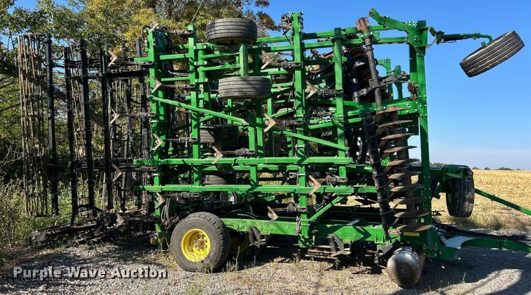image for item YA1142 2018 John Deere 2330 mulch finisher