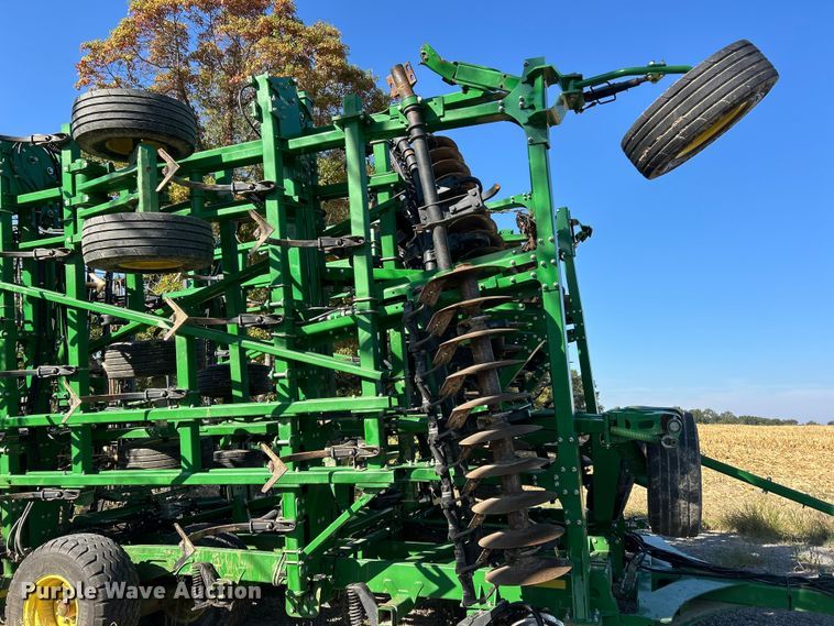 image for item YA1142 2018 John Deere 2330 mulch finisher