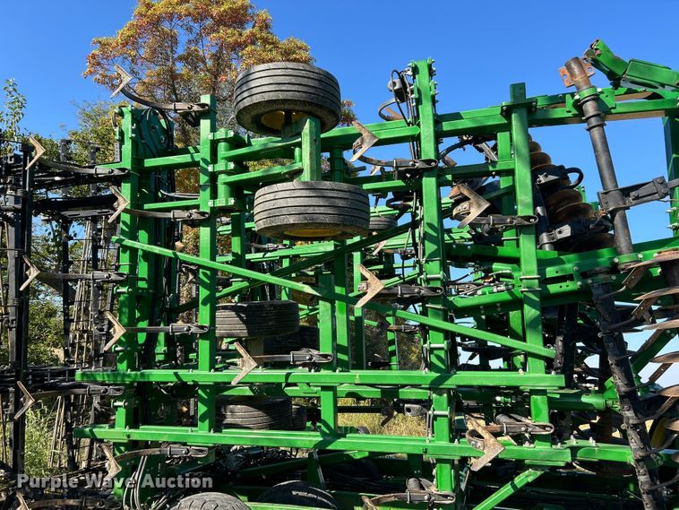 image for item YA1142 2018 John Deere 2330 mulch finisher