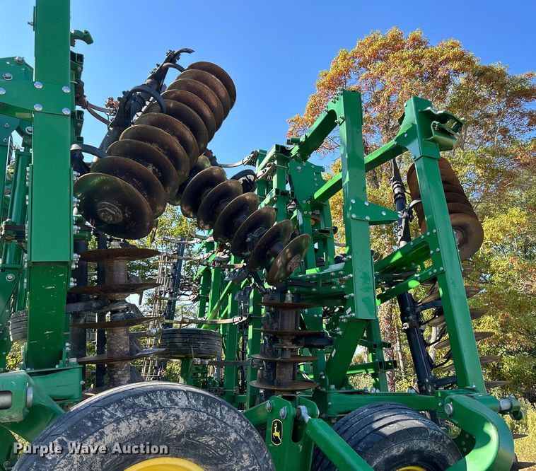 image for item YA1142 2018 John Deere 2330 mulch finisher