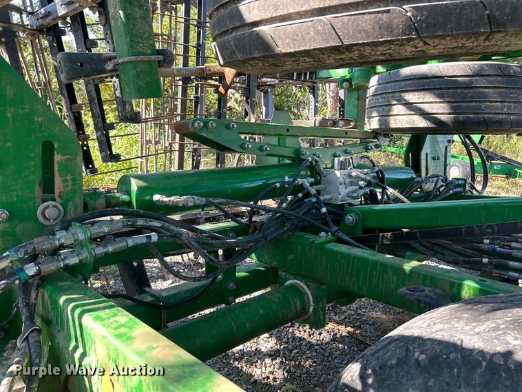 image for item YA1142 2018 John Deere 2330 mulch finisher