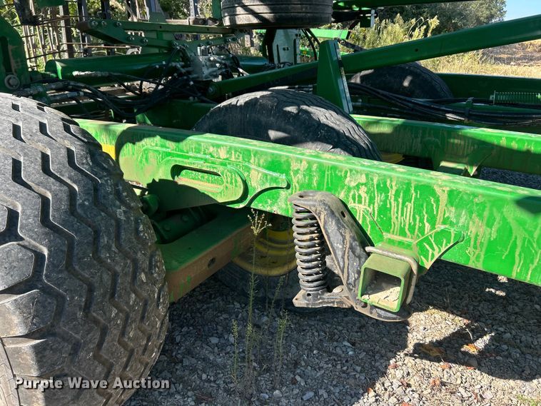 image for item YA1142 2018 John Deere 2330 mulch finisher