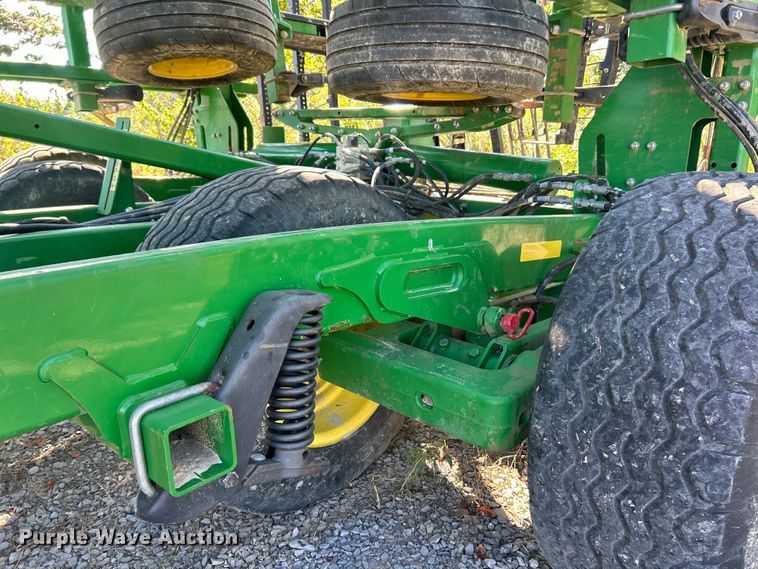 image for item YA1142 2018 John Deere 2330 mulch finisher