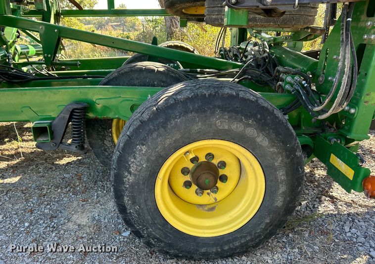 image for item YA1142 2018 John Deere 2330 mulch finisher