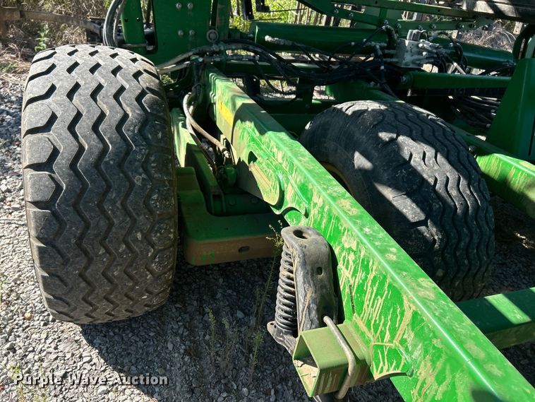 image for item YA1142 2018 John Deere 2330 mulch finisher