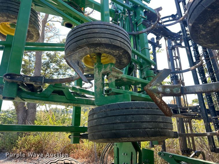 image for item YA1142 2018 John Deere 2330 mulch finisher