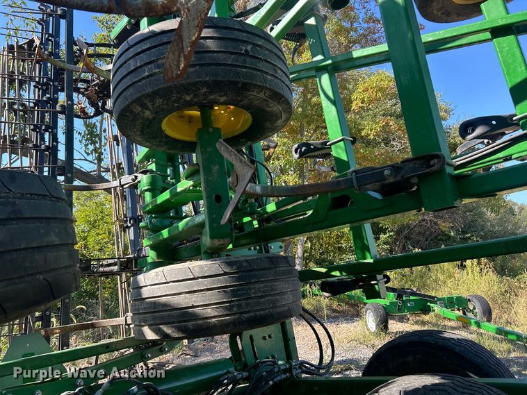 image for item YA1142 2018 John Deere 2330 mulch finisher