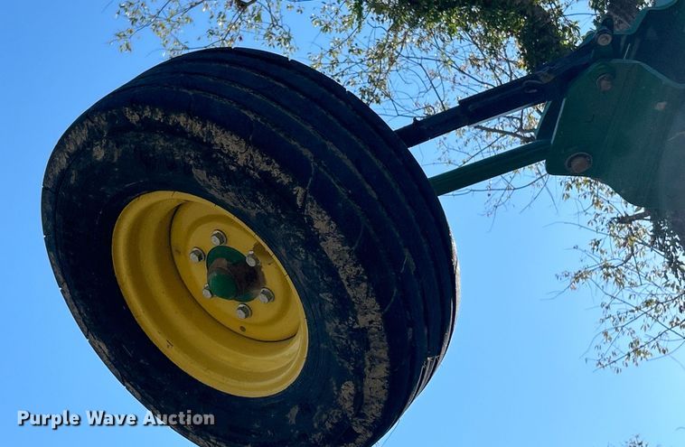 image for item YA1142 2018 John Deere 2330 mulch finisher