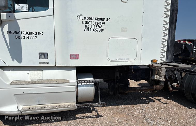 image for item DO1180 2001 Freightliner Century Classis semi truck