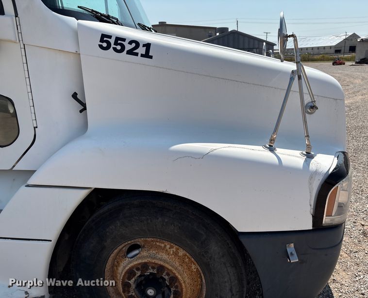 image for item DO1180 2001 Freightliner Century Classis semi truck