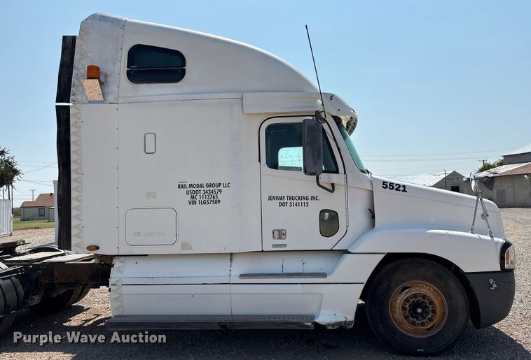 image for item DO1180 2001 Freightliner Century Classis semi truck