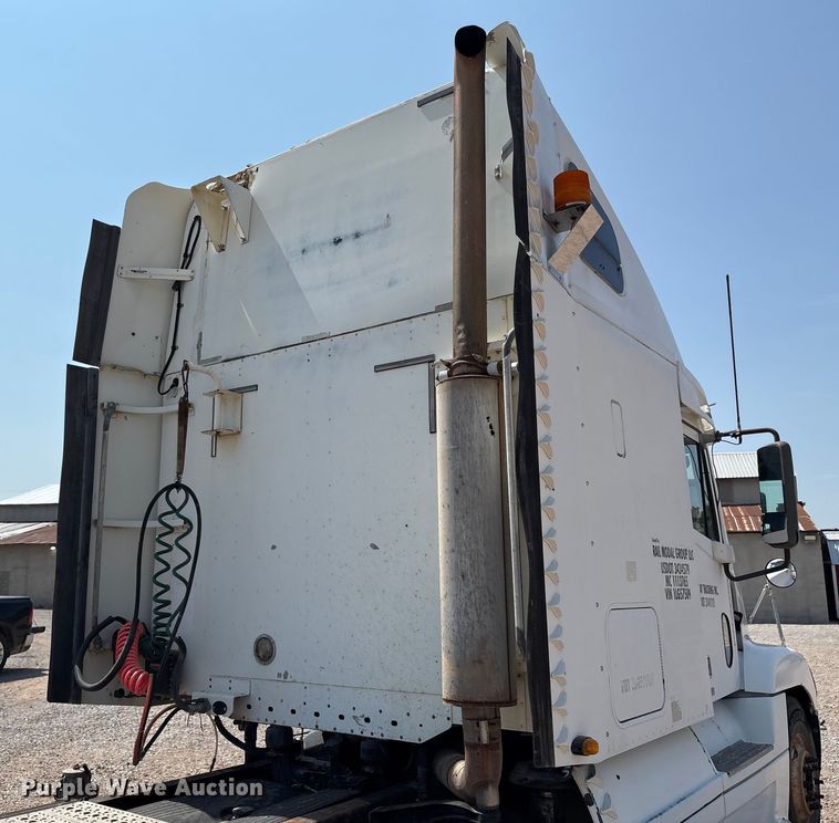 image for item DO1180 2001 Freightliner Century Classis semi truck