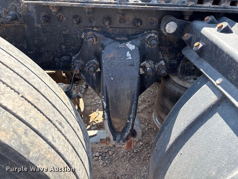 image for item DO1180 2001 Freightliner Century Classis semi truck