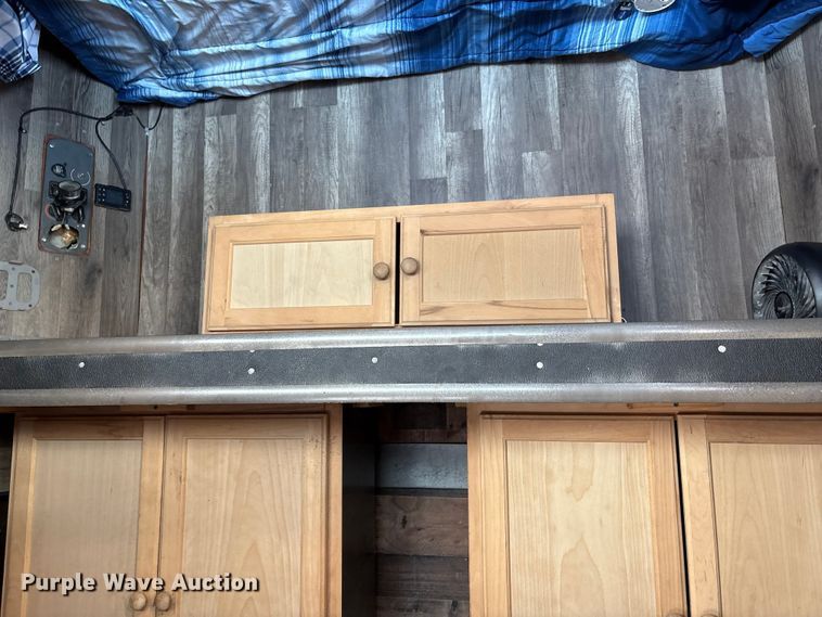 image for item DO1180 2001 Freightliner Century Classis semi truck