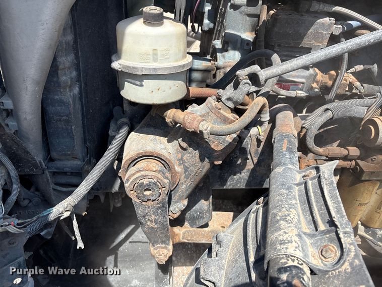 image for item DO1180 2001 Freightliner Century Classis semi truck