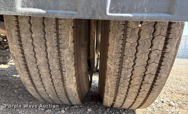 image for item DO1180 2001 Freightliner Century Classis semi truck