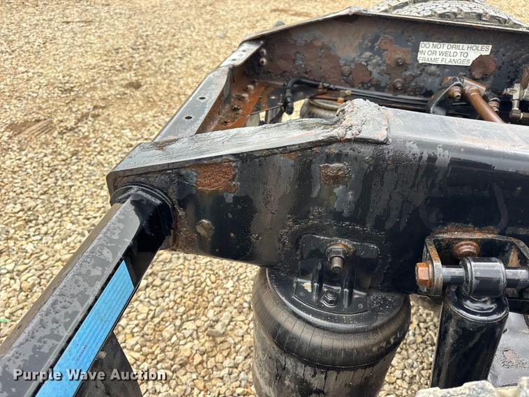 image for item DO2218 2003 International 9200i semi truck