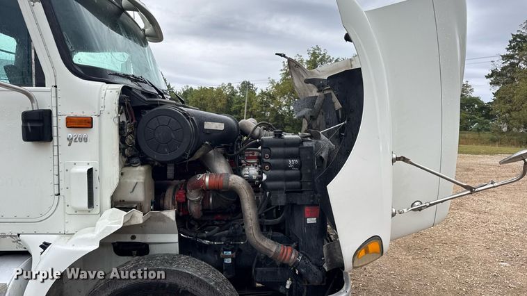 image for item DO2218 2003 International 9200i semi truck