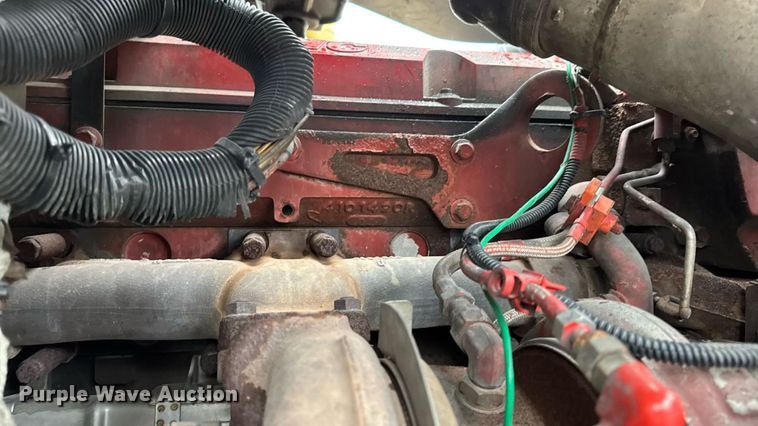 image for item DO2218 2003 International 9200i semi truck