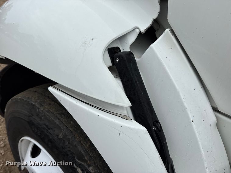 image for item DO2219 2007 International 8600 semi truck