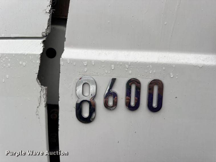 image for item DO2219 2007 International 8600 semi truck