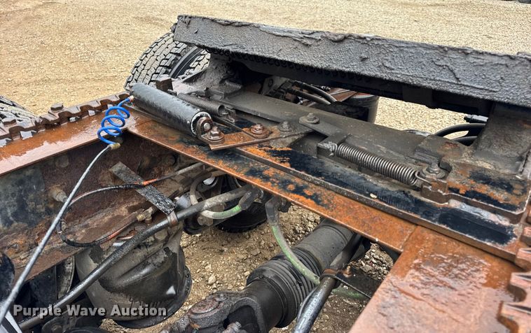 image for item DO2219 2007 International 8600 semi truck