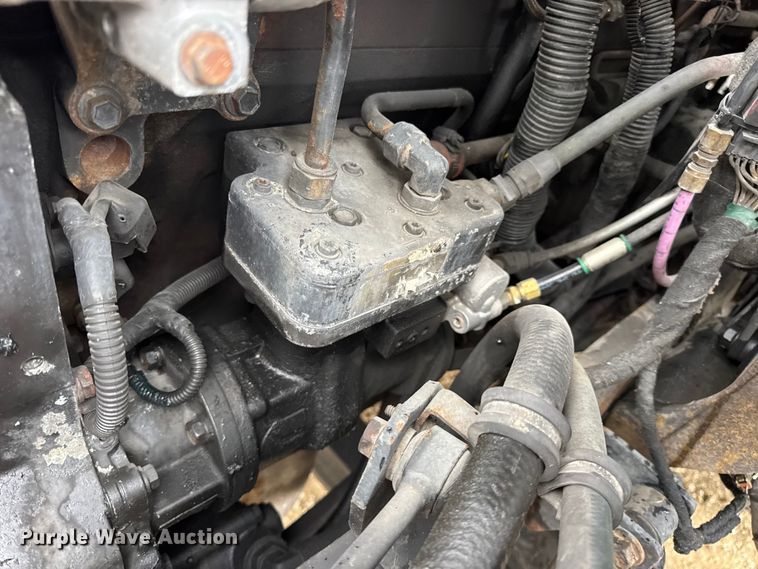 image for item DO2219 2007 International 8600 semi truck