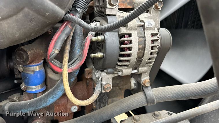 image for item DO2219 2007 International 8600 semi truck