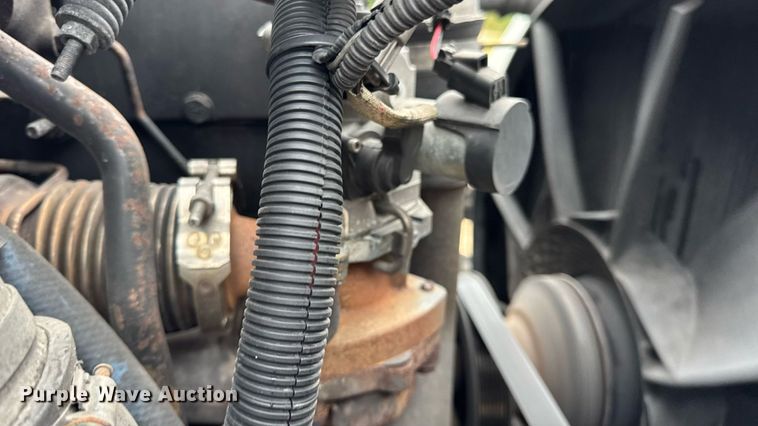 image for item DO2219 2007 International 8600 semi truck