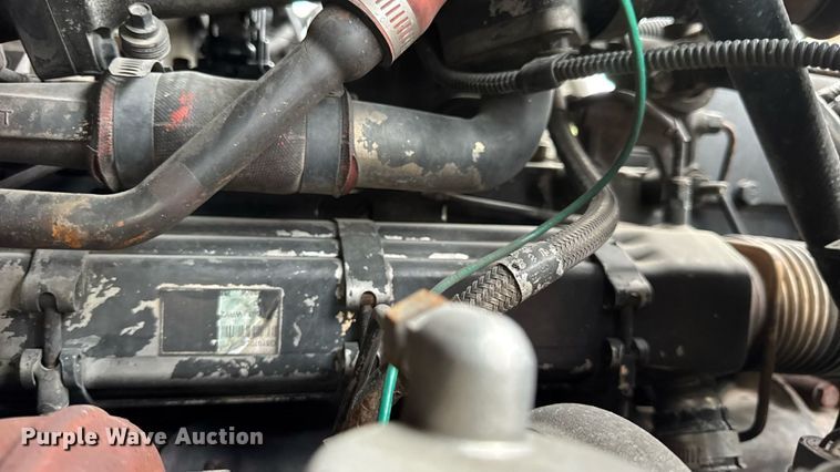 image for item DO2219 2007 International 8600 semi truck