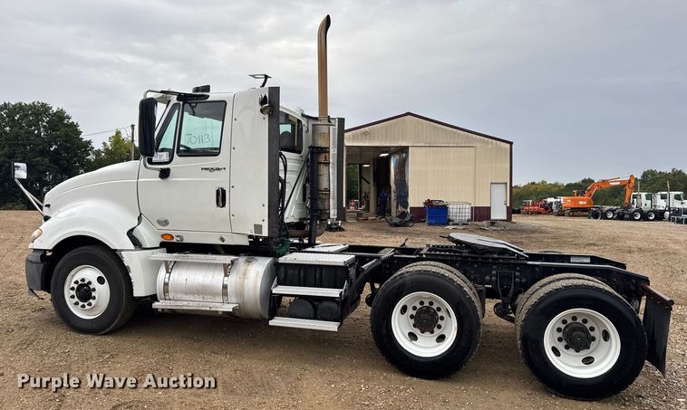 image for item DO2220 2013 International ProStar Plus semi truck