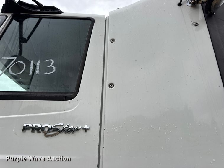 image for item DO2220 2013 International ProStar Plus semi truck