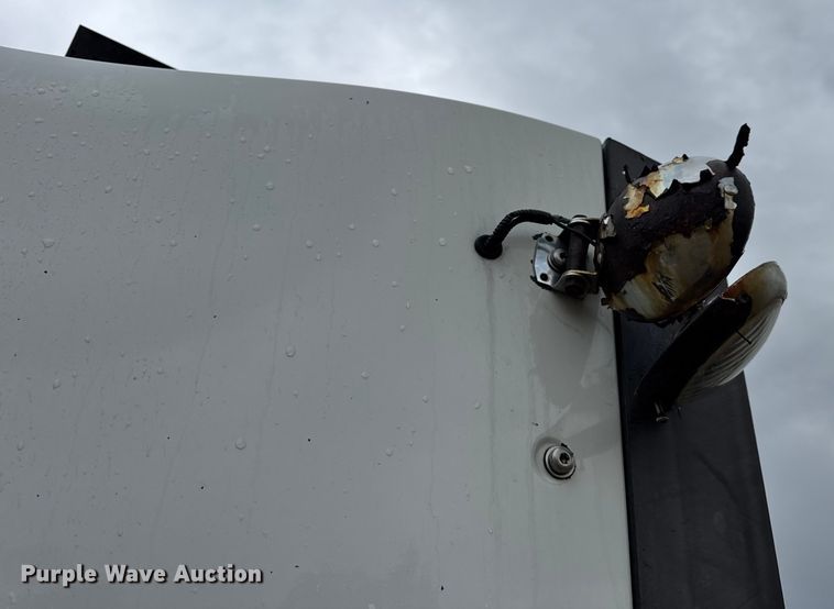 image for item DO2220 2013 International ProStar Plus semi truck