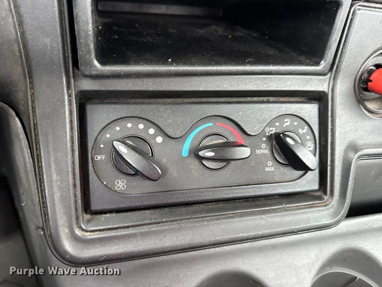 image for item DO2220 2013 International ProStar Plus semi truck