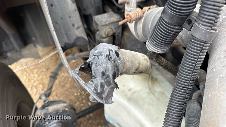 image for item DO2220 2013 International ProStar Plus semi truck