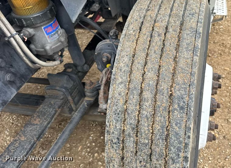 image for item DO2220 2013 International ProStar Plus semi truck