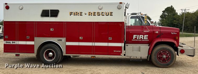 image for item DO2236 1986 GMC Top Kick C7000 rescue vehicle
