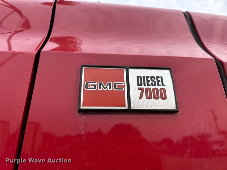 image for item DO2236 1986 GMC Top Kick C7000 rescue vehicle