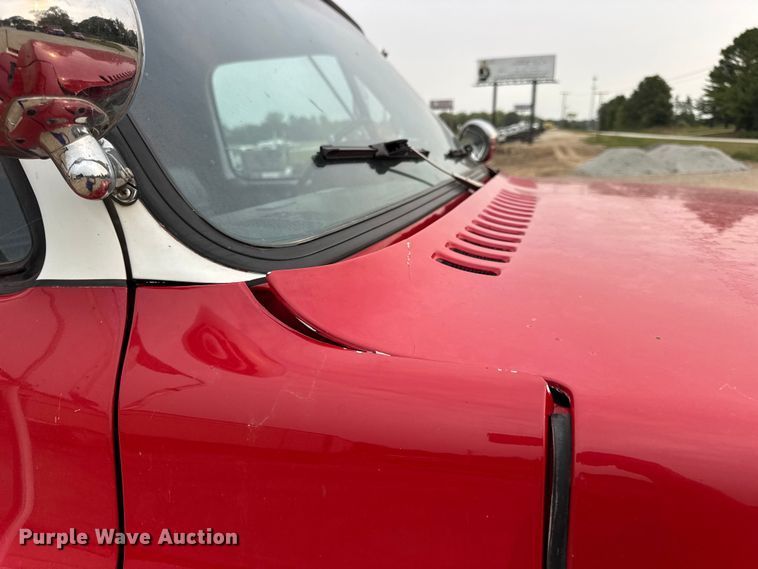 image for item DO2236 1986 GMC Top Kick C7000 rescue vehicle