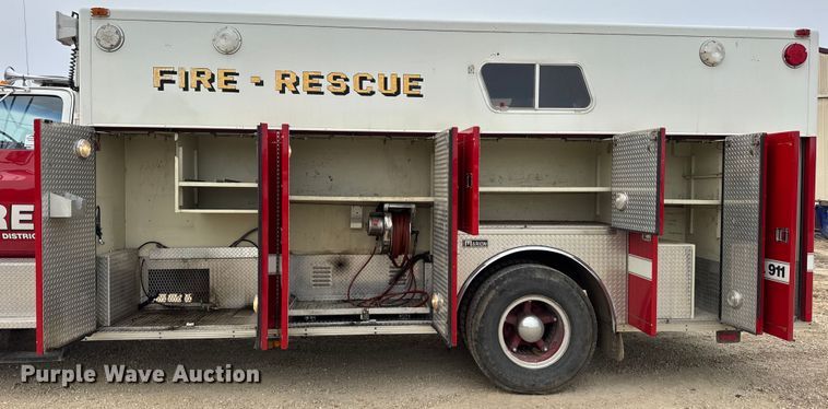 image for item DO2236 1986 GMC Top Kick C7000 rescue vehicle