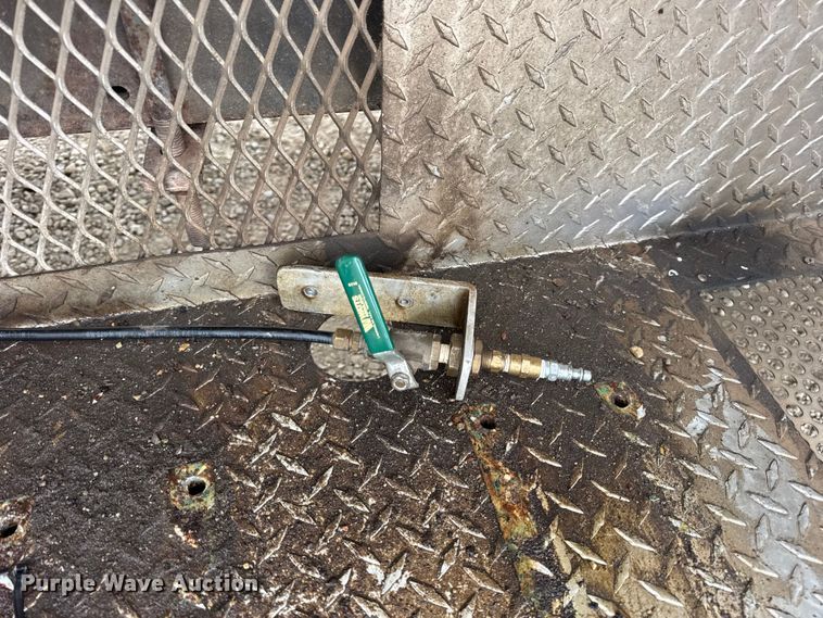 image for item DO2236 1986 GMC Top Kick C7000 rescue vehicle