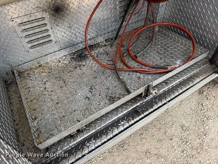 image for item DO2236 1986 GMC Top Kick C7000 rescue vehicle