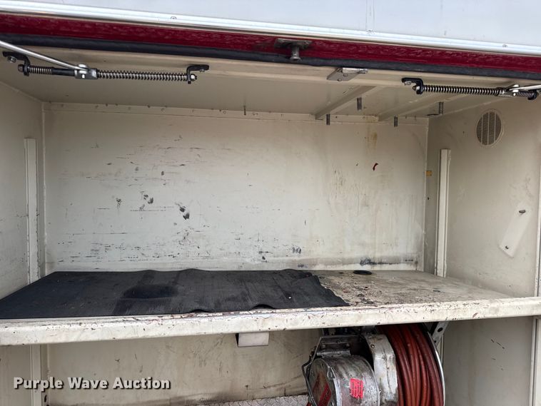 image for item DO2236 1986 GMC Top Kick C7000 rescue vehicle