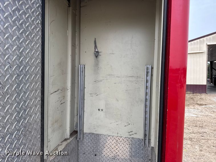 image for item DO2236 1986 GMC Top Kick C7000 rescue vehicle