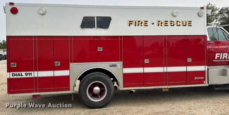 image for item DO2236 1986 GMC Top Kick C7000 rescue vehicle