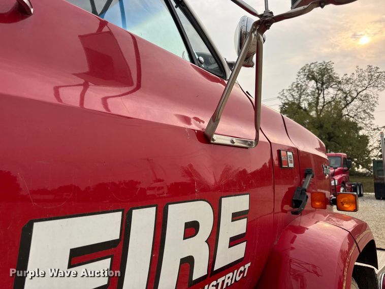 image for item DO2236 1986 GMC Top Kick C7000 rescue vehicle