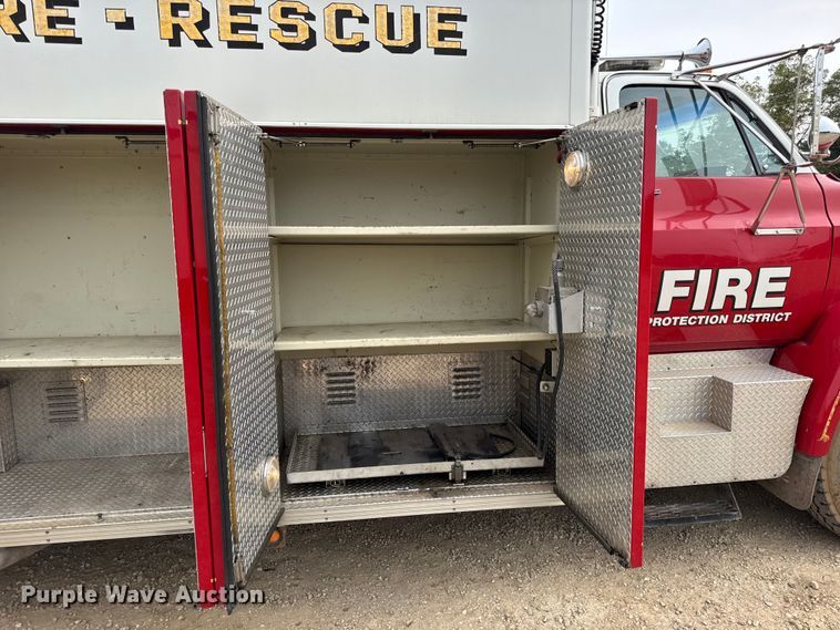 image for item DO2236 1986 GMC Top Kick C7000 rescue vehicle